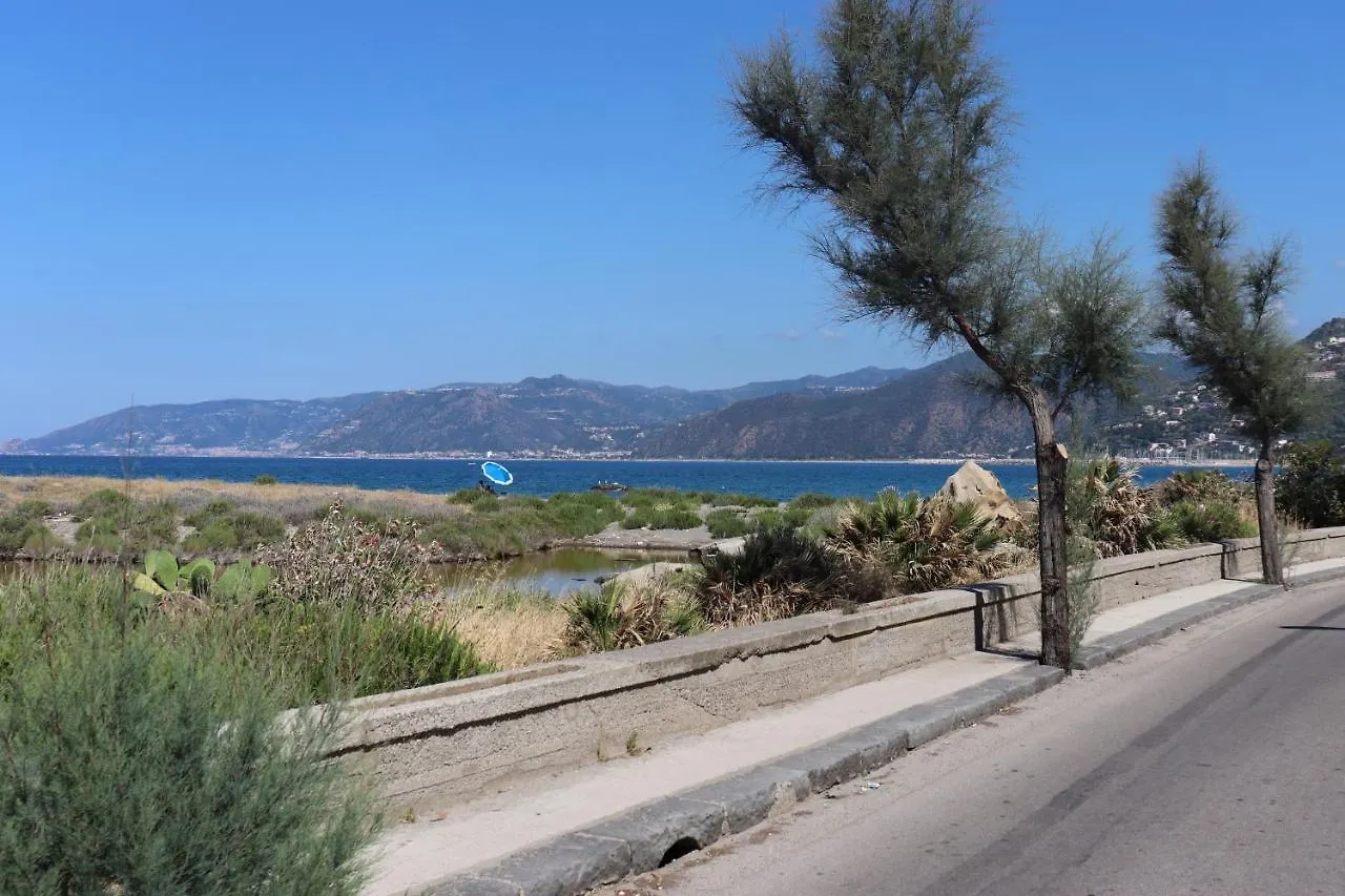 Terrazza Lungomare Villa Caronia Marina