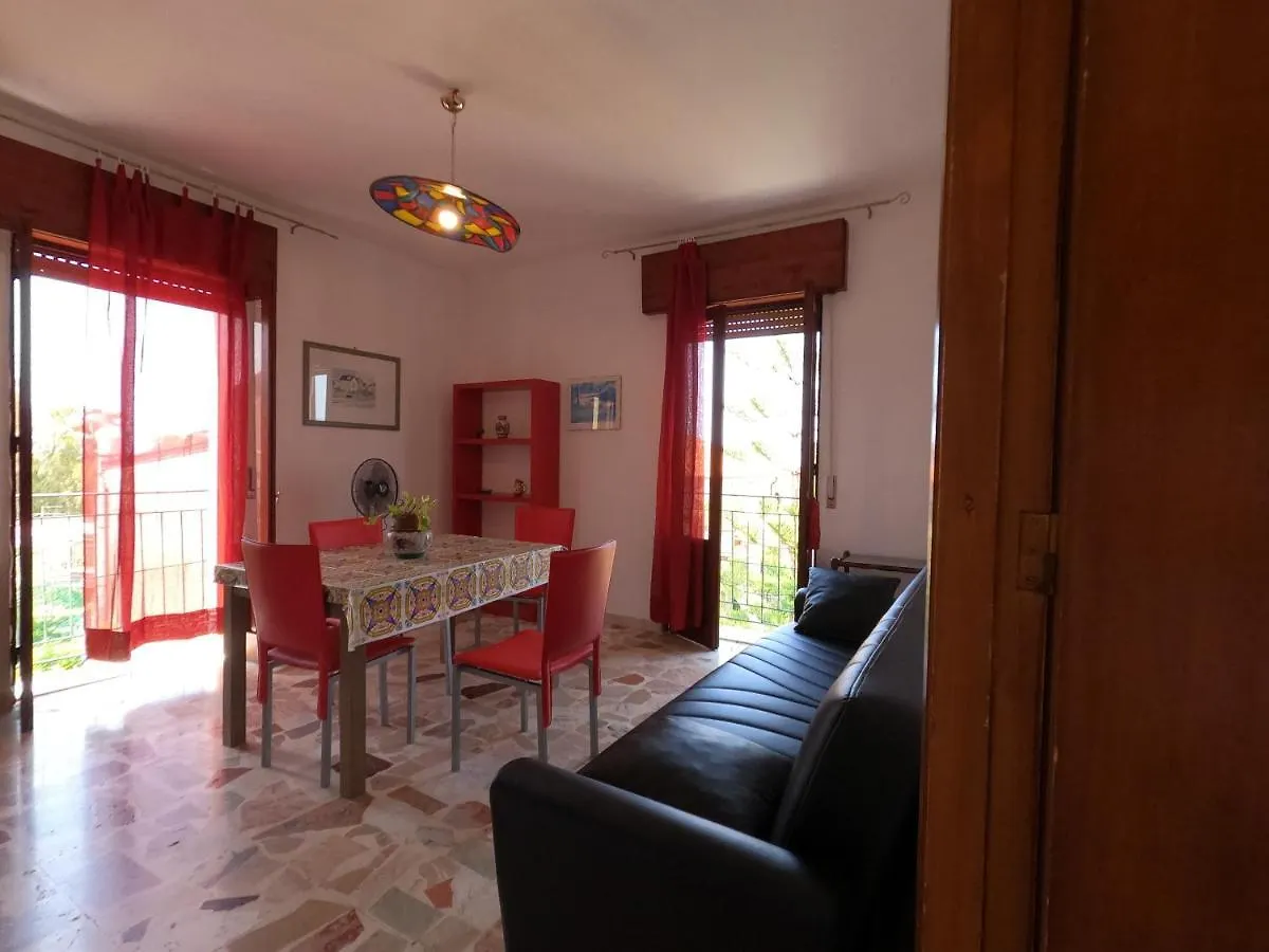 Terrazza Lungomare Villa Caronia Marina Vakantiehuis